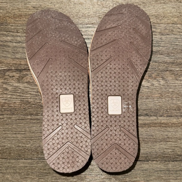 Ariat Copper Blanket Embossed Cruiser Shoes - Picture 8 of 8